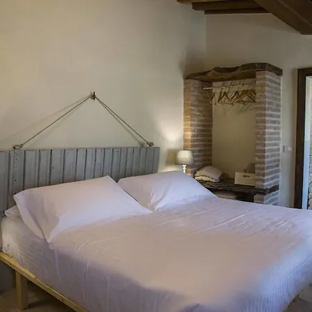 Hotel In Tuscany